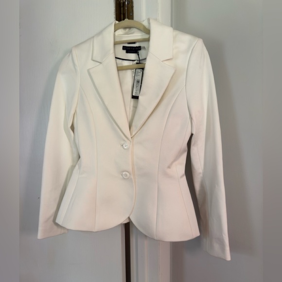 Alice + Olivia Iana Sculpted Blazer size 6 NWT - Picture 6 of 10